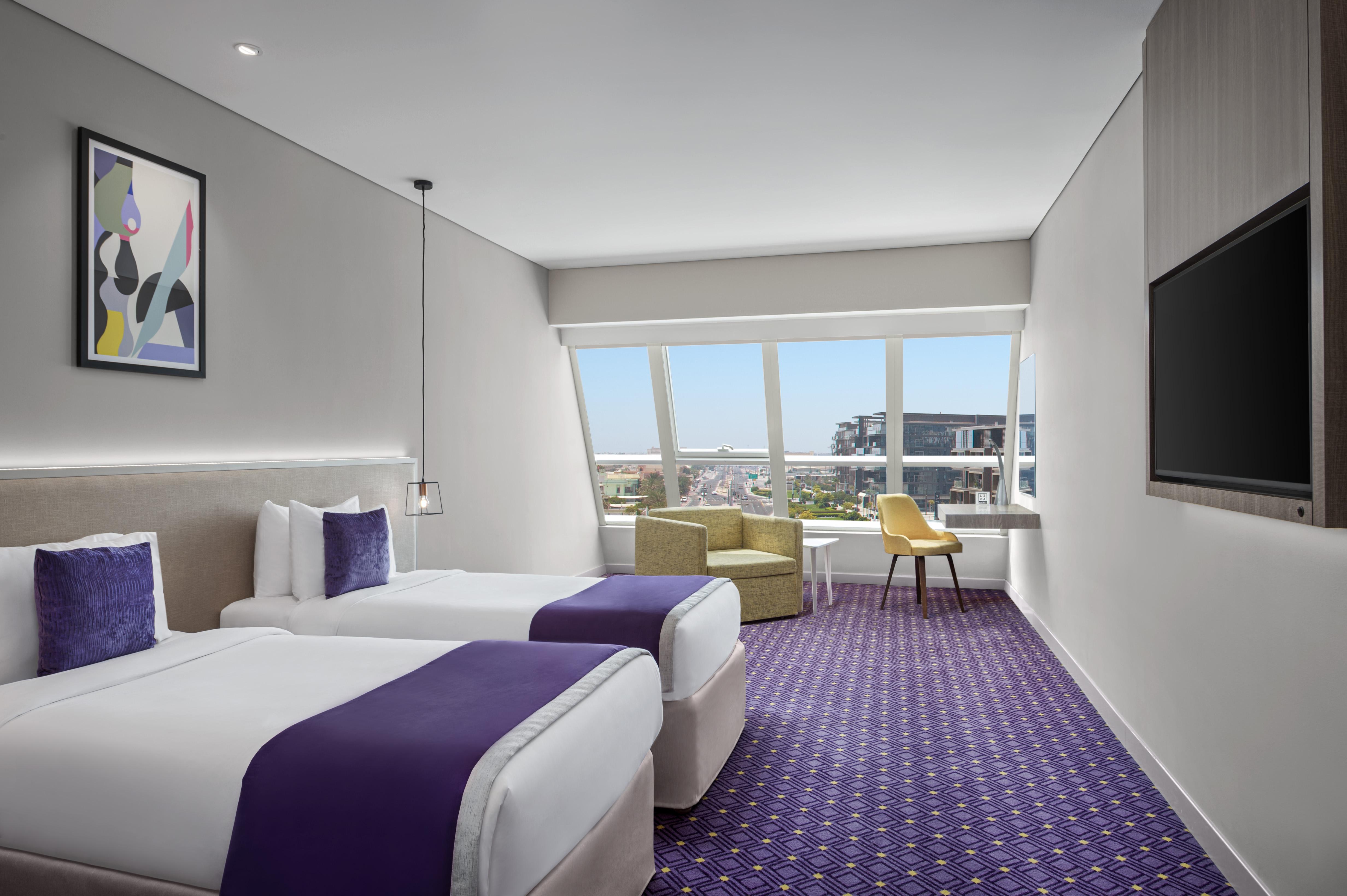 Leva Hotel Mazaya Centre Дубай Екстериор снимка