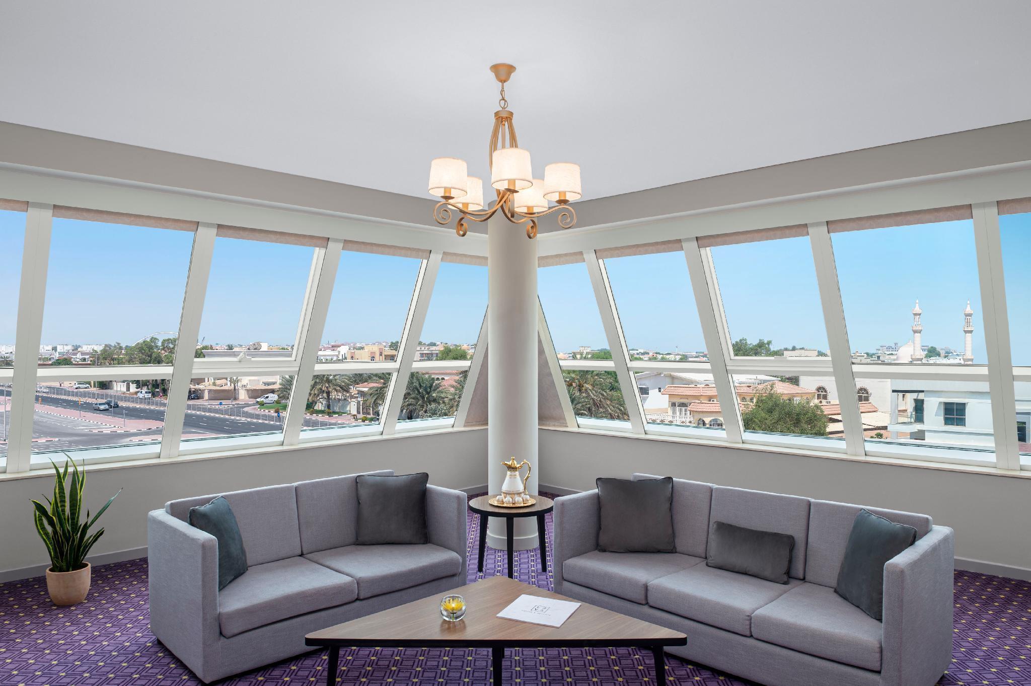 Leva Hotel Mazaya Centre Дубай Екстериор снимка