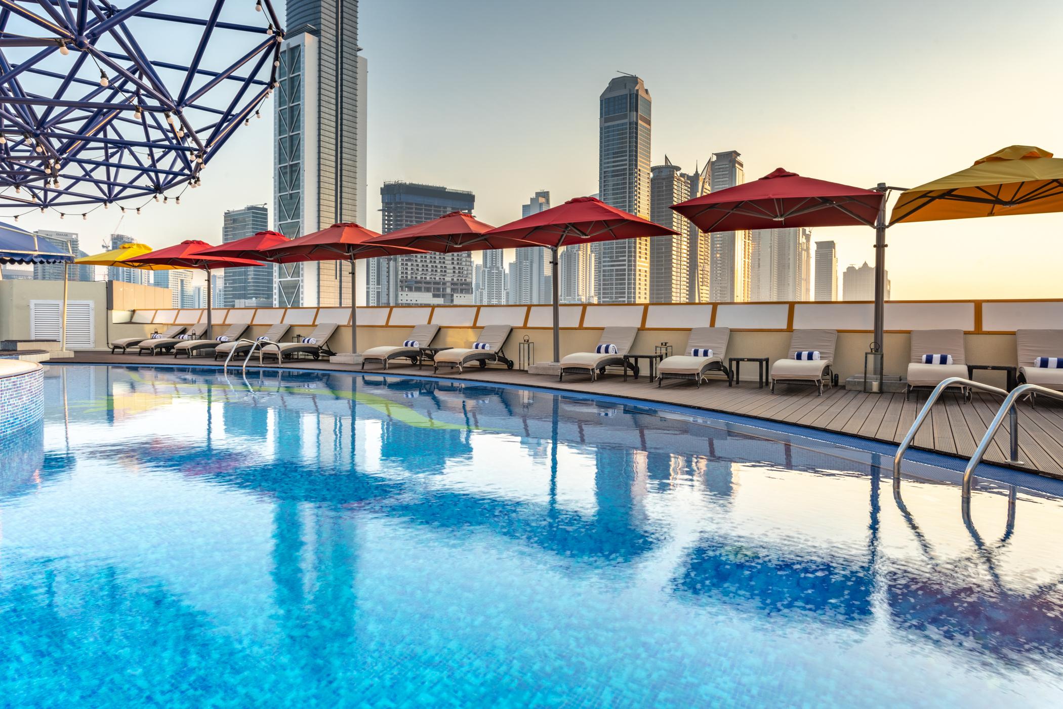 Leva Hotel Mazaya Centre Дубай Екстериор снимка