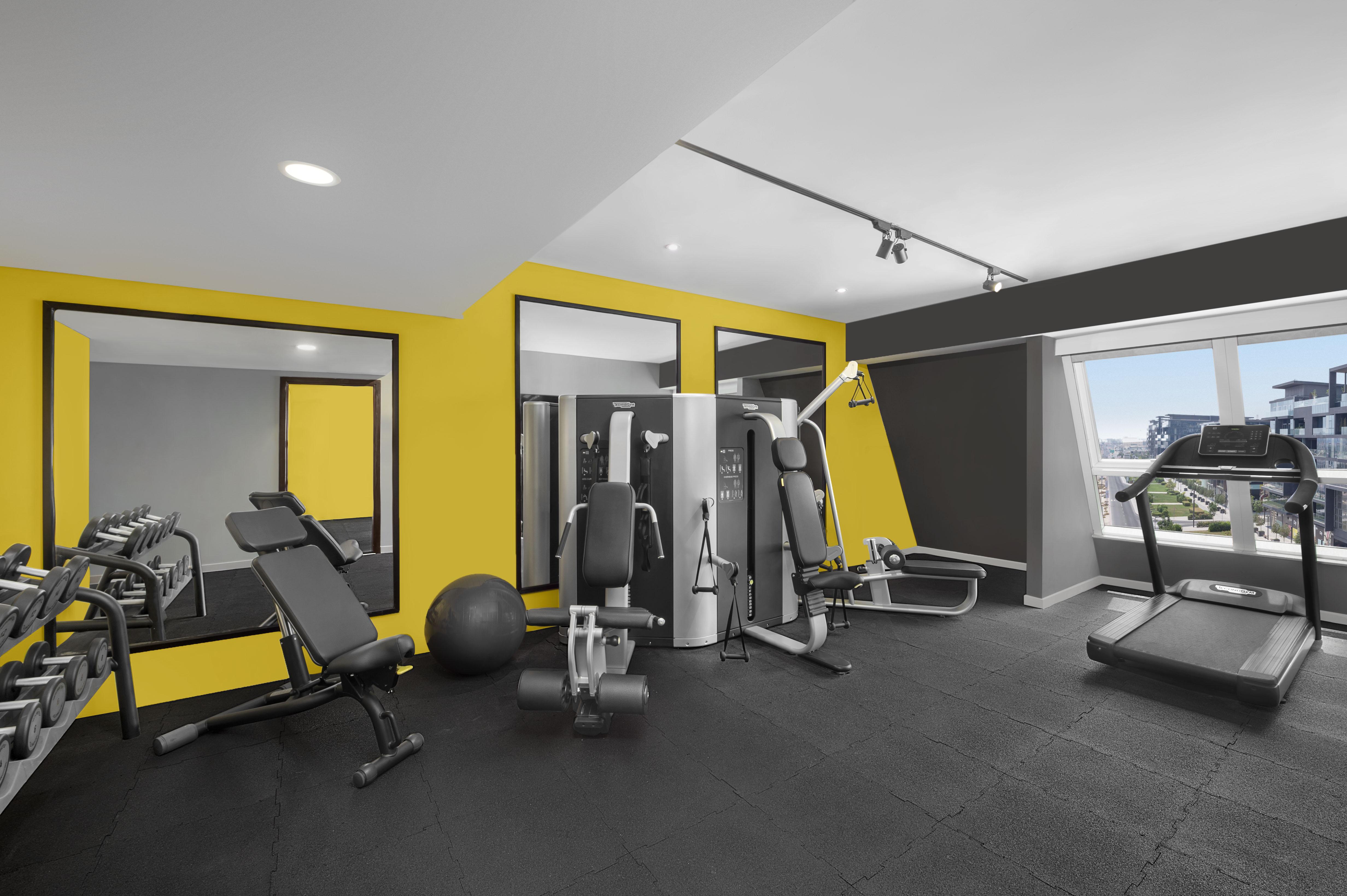 Leva Hotel Mazaya Centre Дубай Екстериор снимка