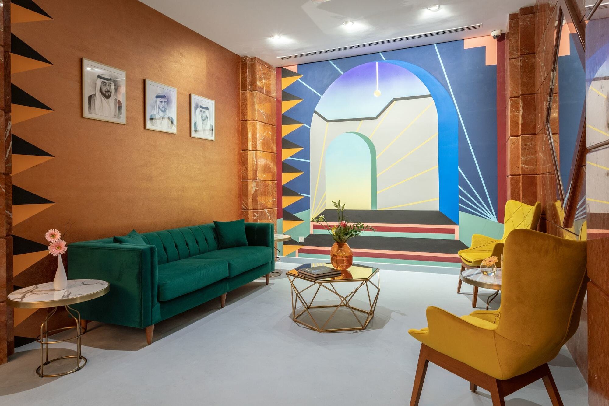 Leva Hotel Mazaya Centre Дубай Екстериор снимка