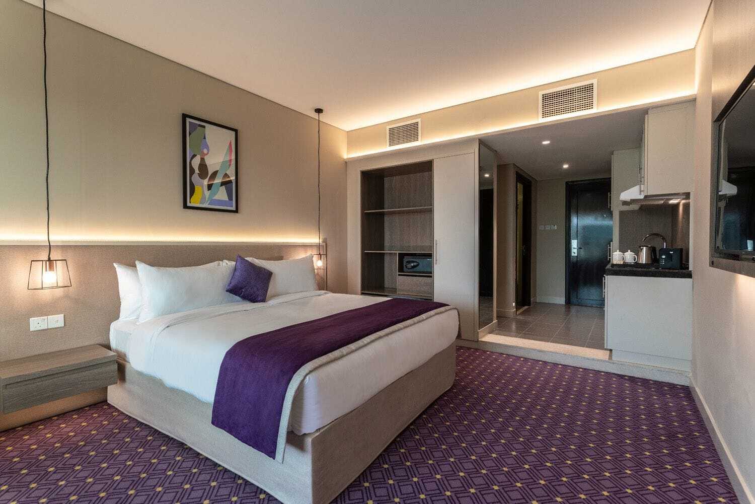 Leva Hotel Mazaya Centre Дубай Екстериор снимка